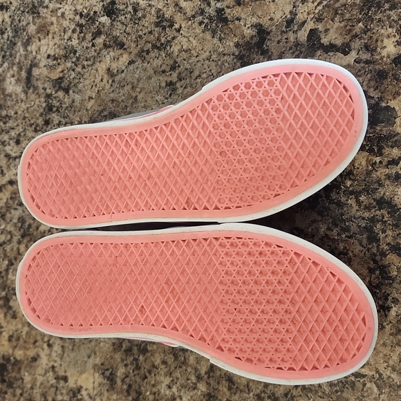 Vans - Picture 6 of 6